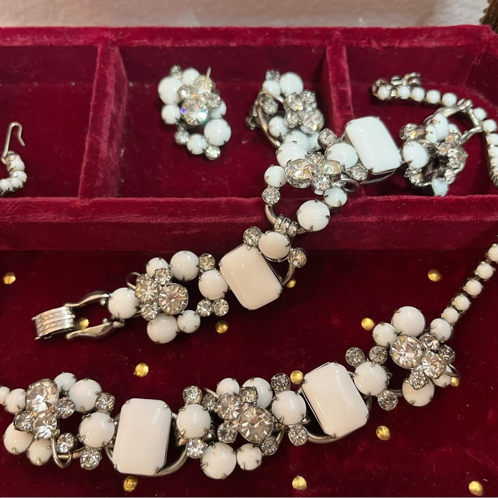 Julian Elegant White Rhinestone Floral Necklace & Bracelet & earrings Set